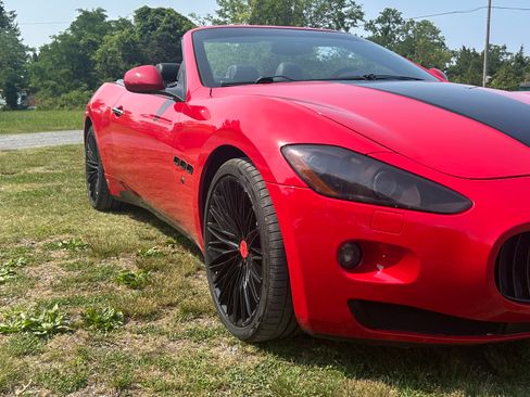 Used 2011 Maserati GranTurismo Convertible image 11