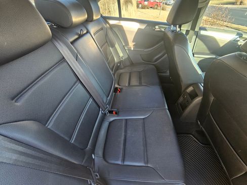 Used 2014 Volkswagen Jetta SE image 9