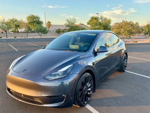 Used 2022 Tesla Model Y Performance AWD/4WD image 8