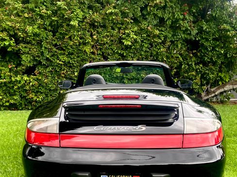 Used 2004 Porsche 911 Carrera 4S image 15