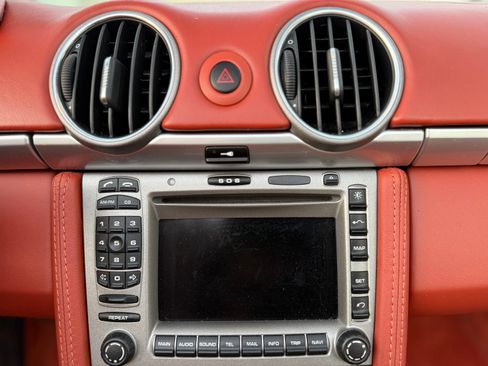 Used 2005 Porsche Boxster S image 25
