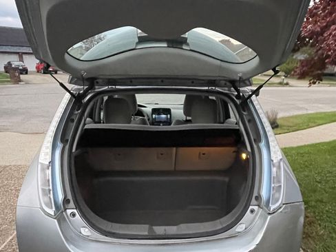 Used 2012 Nissan Leaf SL image 10