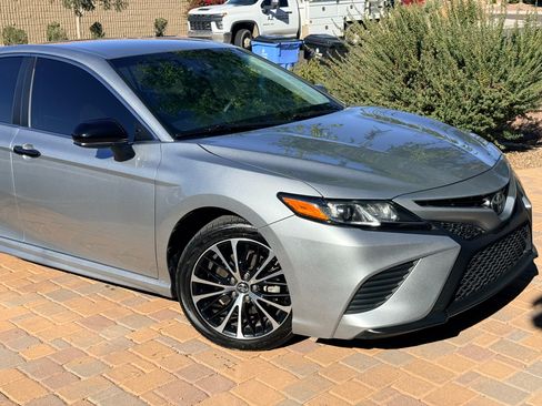 Used 2018 Toyota Camry SE w/ Protection Package (Q2) image 1