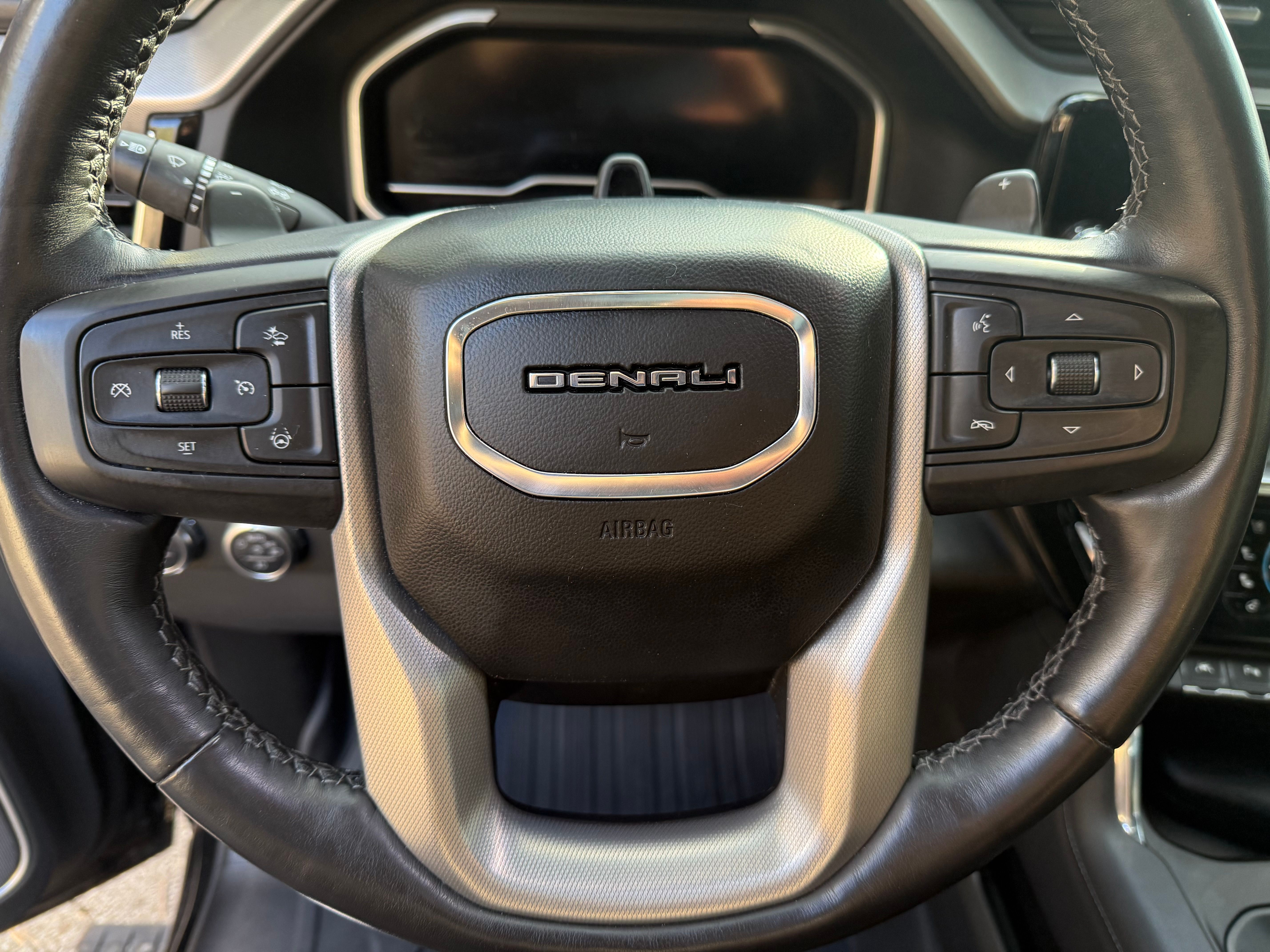Used 2024 GMC Sierra 1500 Denali AWD/4WD image 25