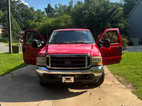 Used 2004 Ford F250 Lariat RWD image 5