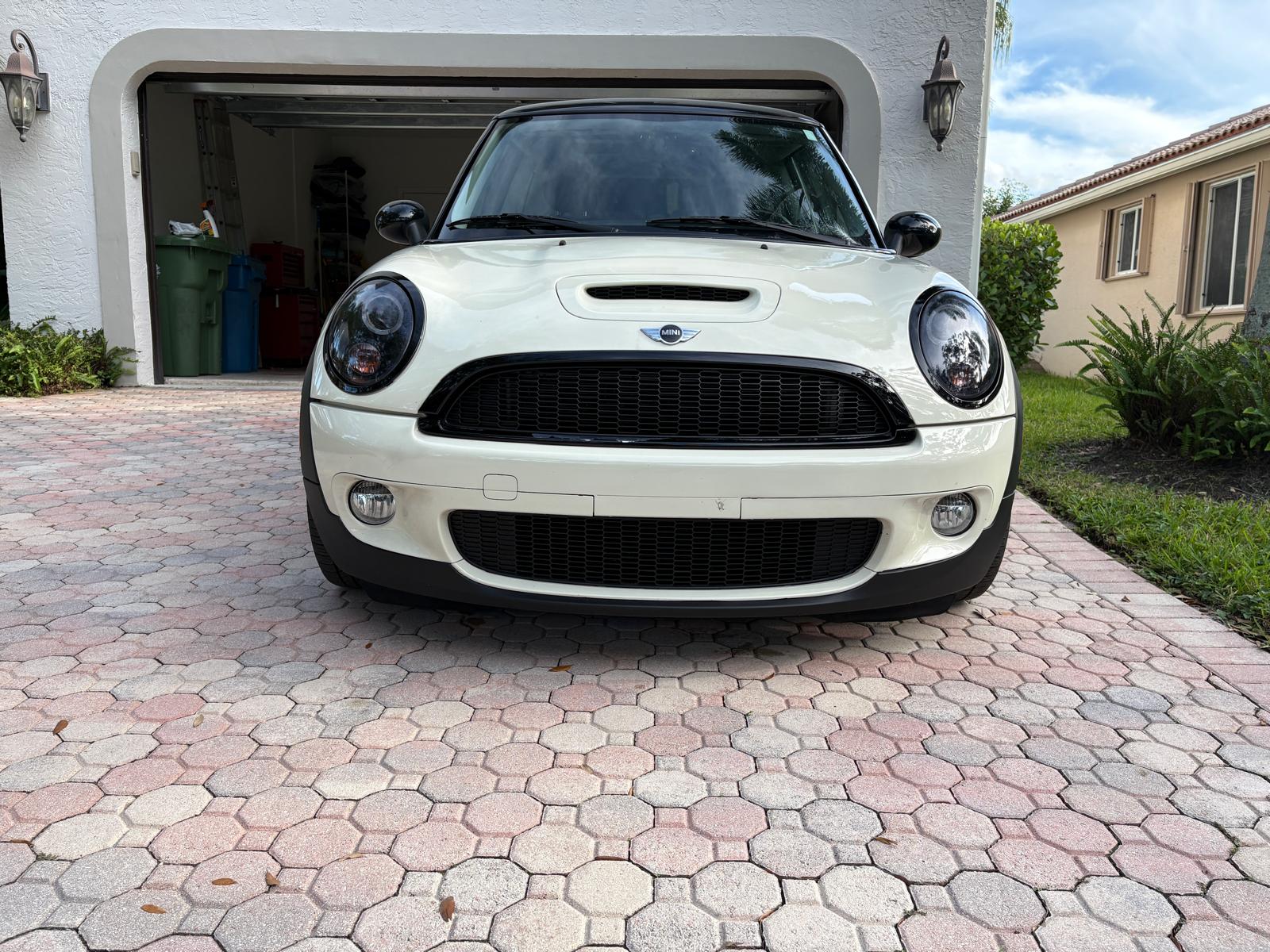 Used 2009 MINI Cooper S FWD image 2