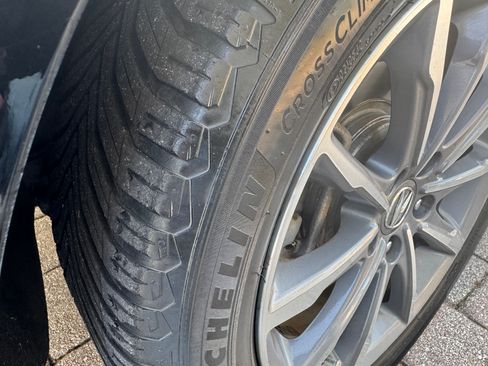 Used 2019 Acura TLX image 11