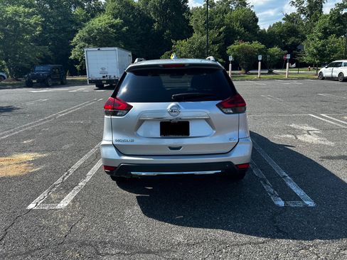 Used 2018 Nissan Rogue SL FWD image 5