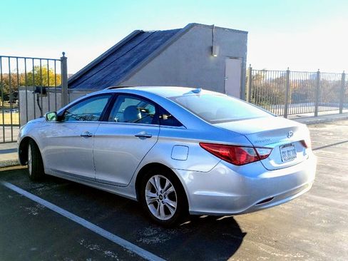 Used 2013 Hyundai Sonata Limited image 1