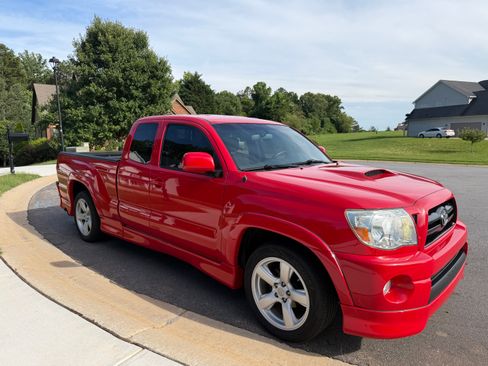 Used 2007 Toyota Tacoma X-Runner RWD image 1