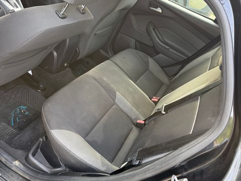 Used 2014 Ford Focus SE FWD image 8