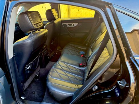 Used 2010 INFINITI FX50 AWD w/ Sport Pkg image 17