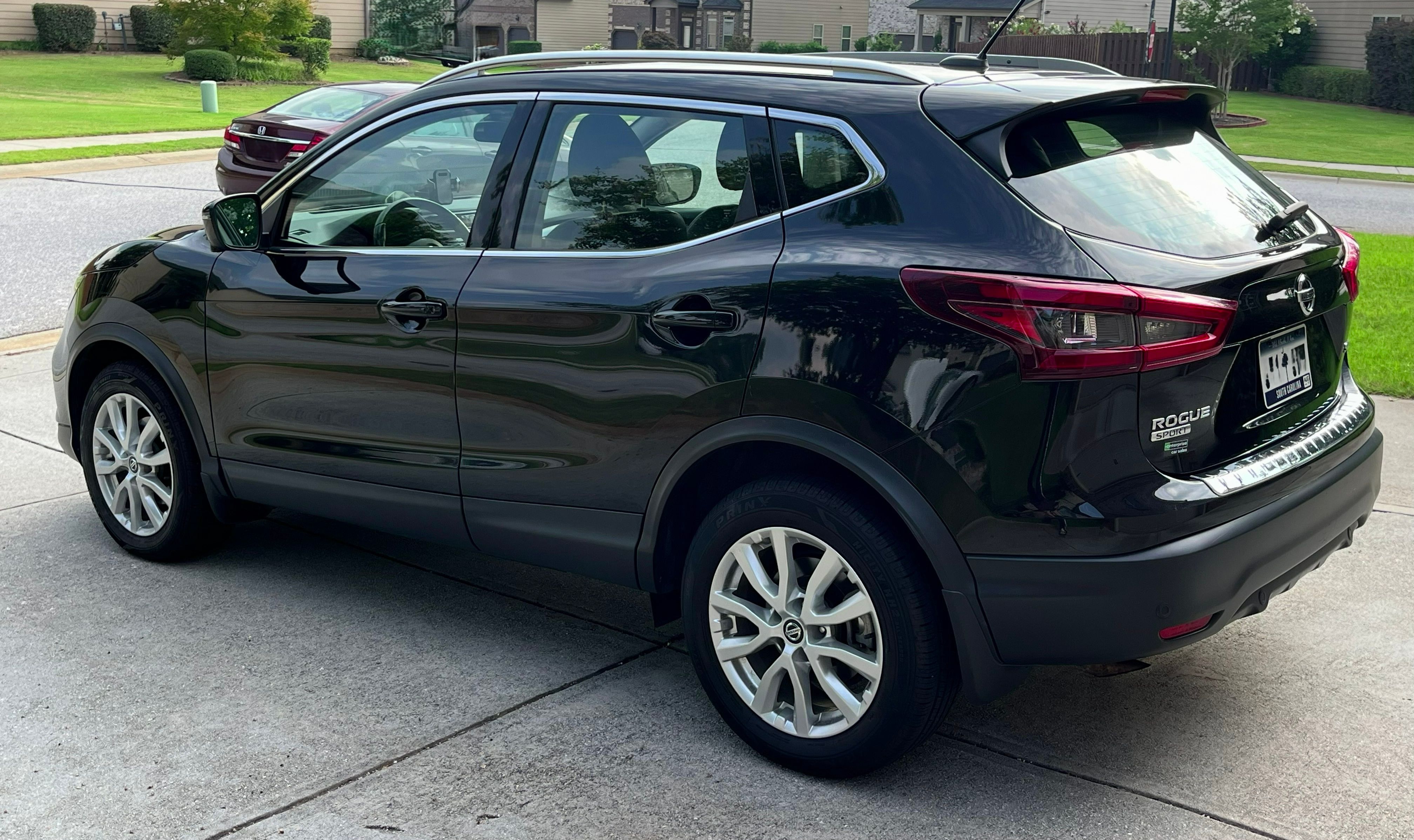 Used 2022 Nissan Rogue Sport SV w/ Technology Package AWD/4WD image 10