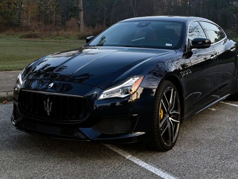 Used 2022 Maserati Quattroporte Modena image 10
