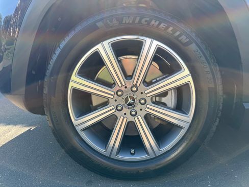 Used 2021 Mercedes-Benz GLS 450 4MATIC image 19