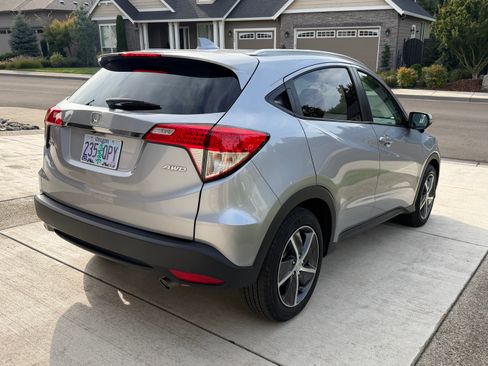 Used 2022 Honda HR-V EX image 6