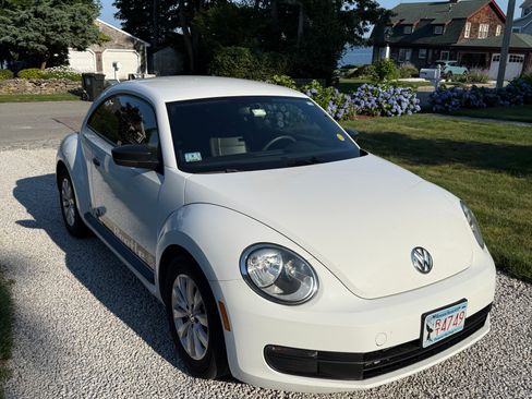 Used 2016 Volkswagen Beetle 1.8T FWD image 1