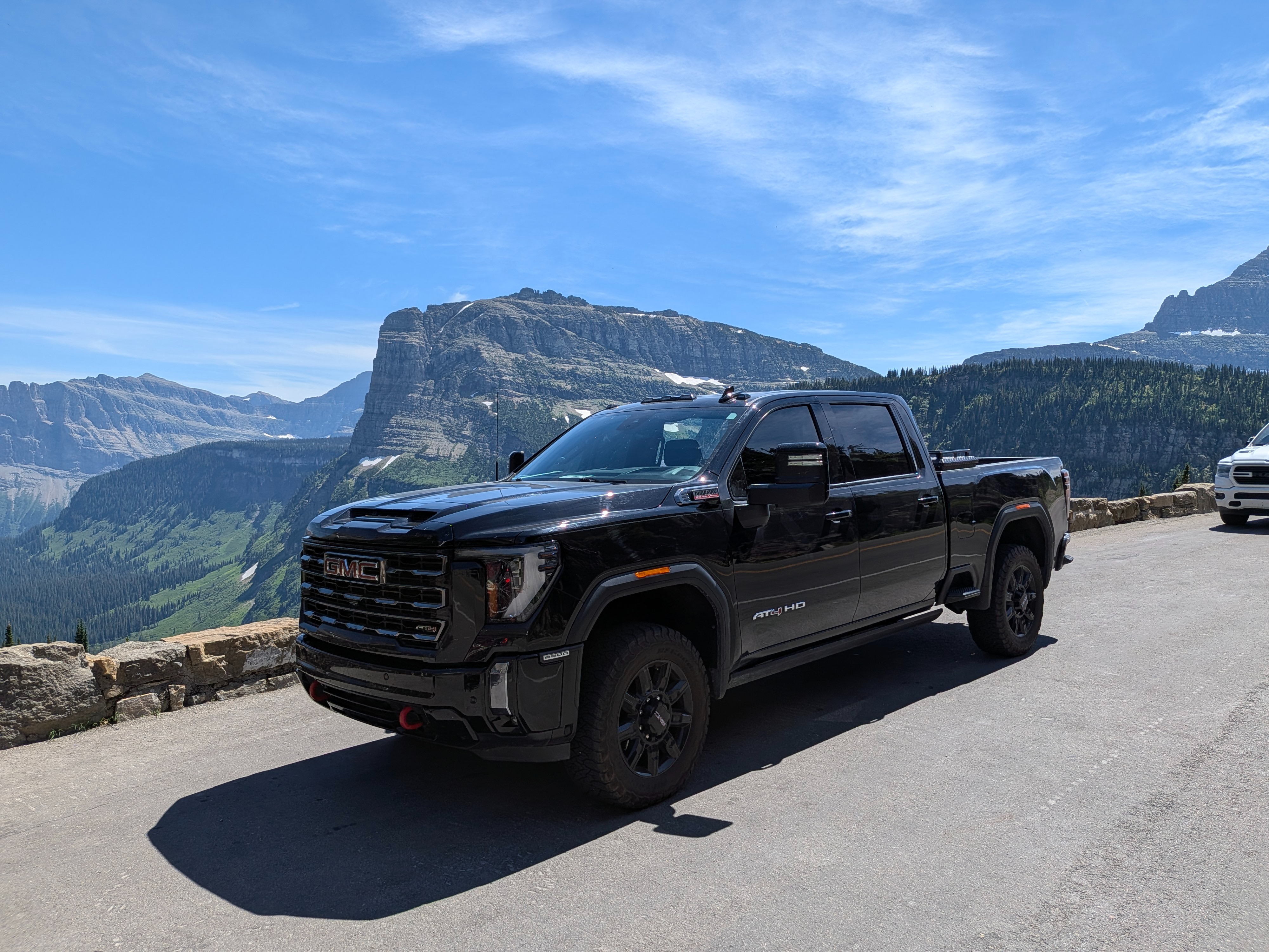 Used 2024 GMC Sierra 2500 AT4 w/ AT4 Premium Plus Package AWD/4WD image 1