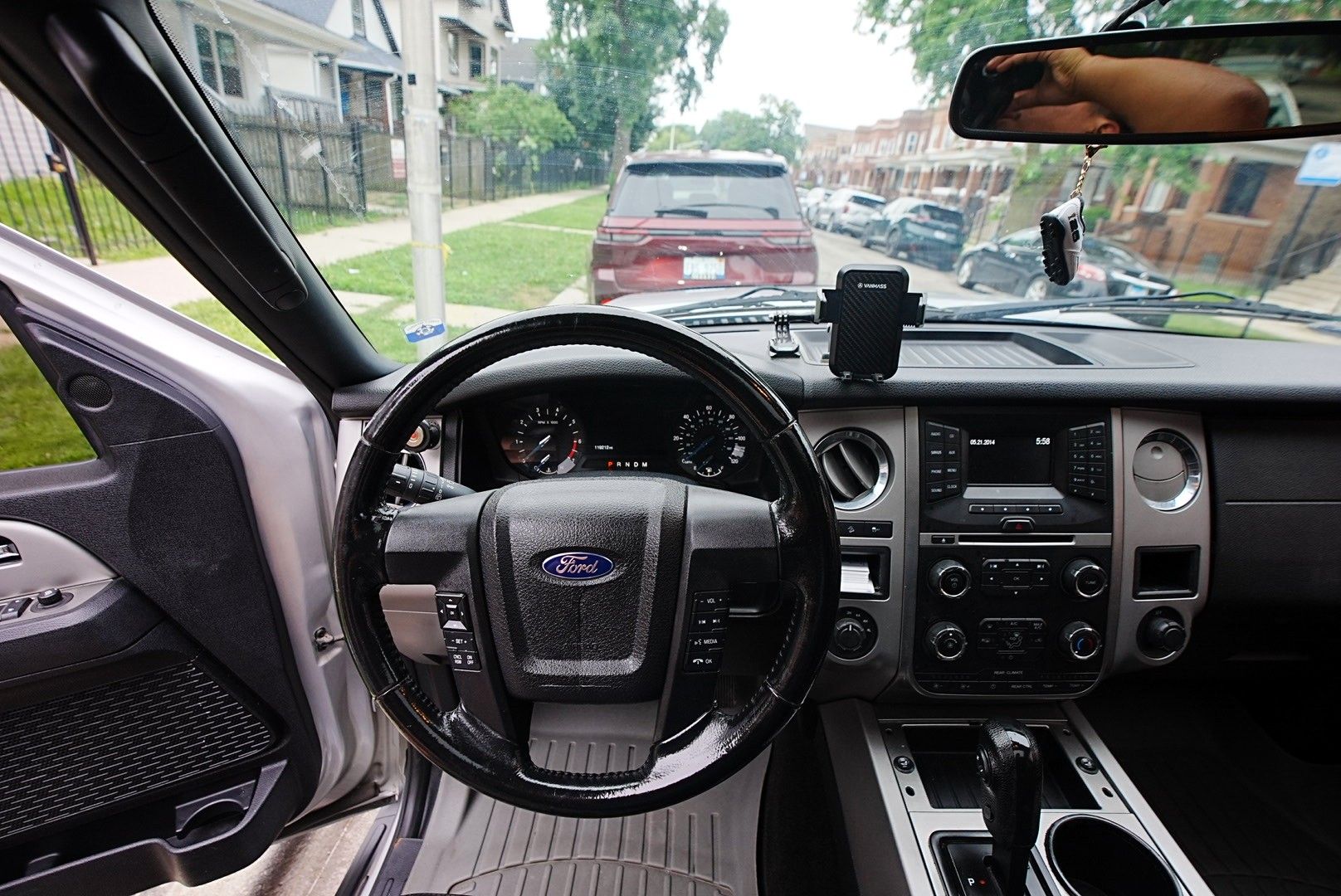 Used 2016 Ford Expedition XLT AWD/4WD image 21