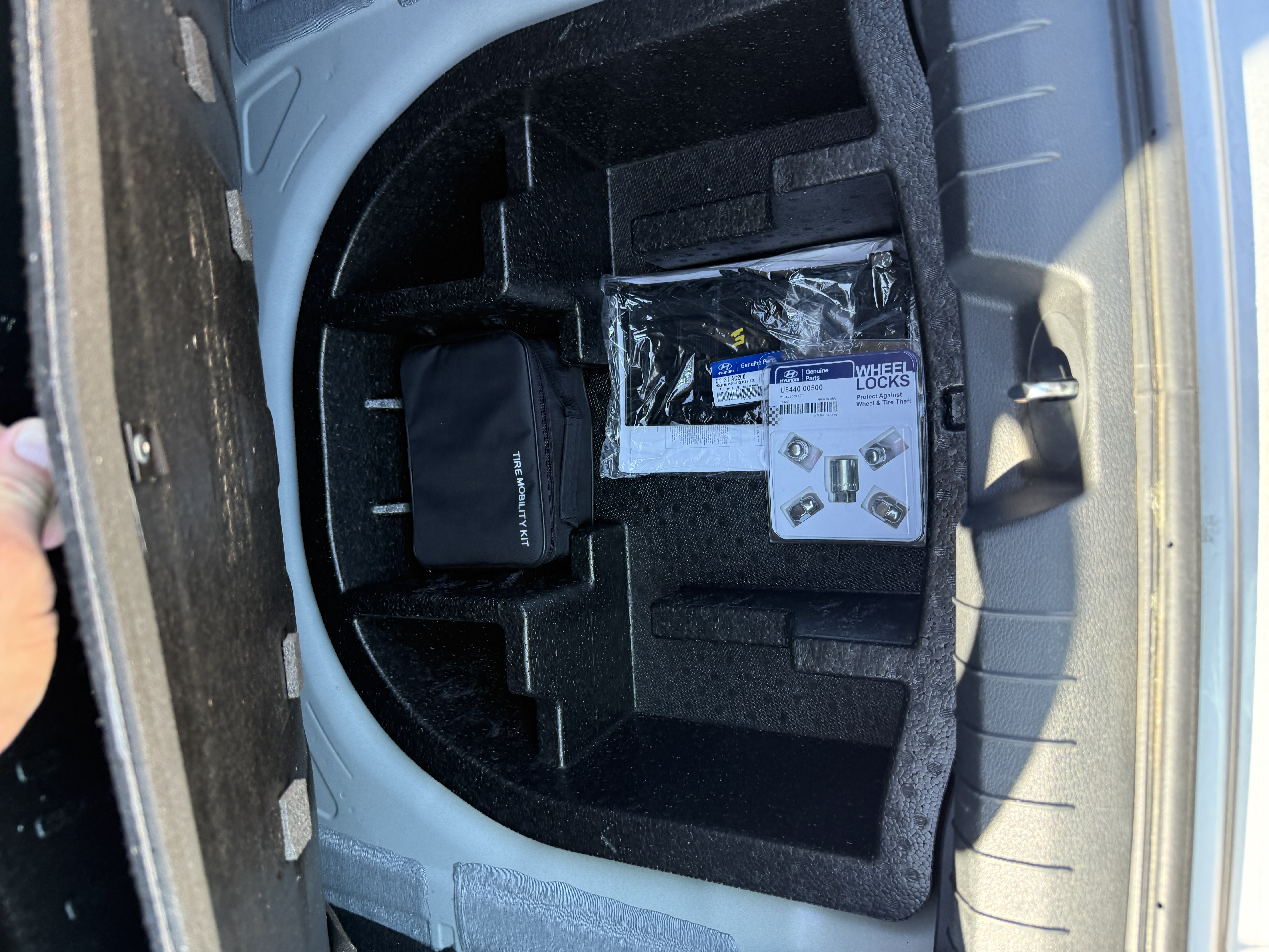 Used 2015 Hyundai Sonata SE w/ Option Group 09 FWD image 12