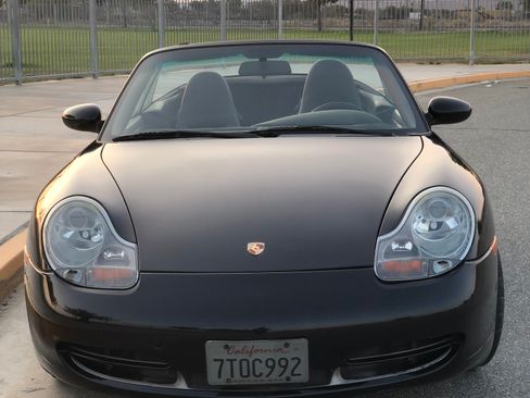 Used 2001 Porsche 911 Cabriolet image 8