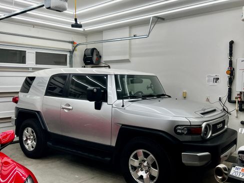 Used 2007 Toyota FJ Cruiser 2WD image 4