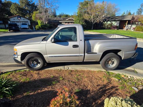 Used 2004 GMC Sierra 1500 SLE image 1