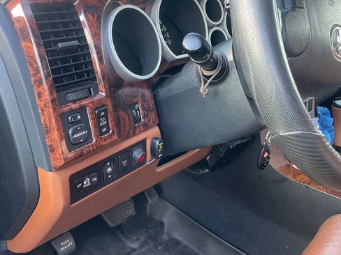 Used 2007 Toyota Tundra Limited image 10