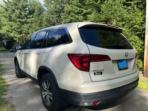 Used 2016 Honda Pilot EX image 4