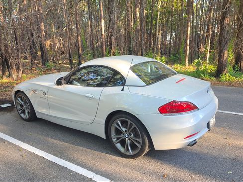 Used 2014 BMW Z4 sDrive35i RWD image 4