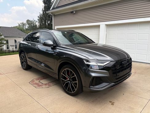 Used 2022 Audi Q8 Premium Plus w/ Premium Plus Package AWD/4WD image 1