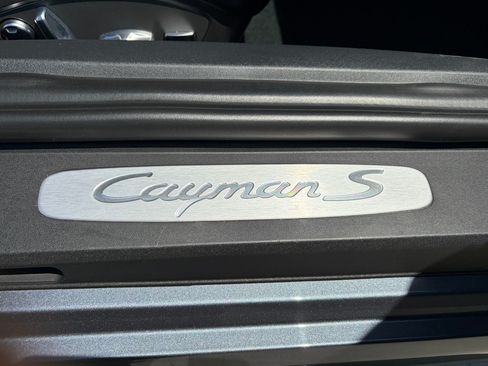 Used 2025 Porsche 718 Cayman S RWD image 15