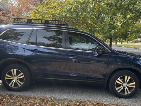 Used 2017 Honda Pilot EX-L image 2