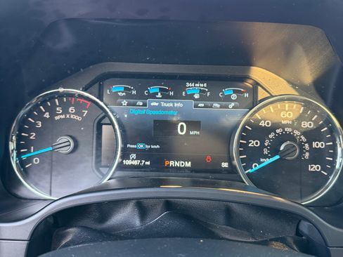 Used 2019 Ford F150 Lariat w/ Equipment Group 502A Luxury AWD/4WD image 6