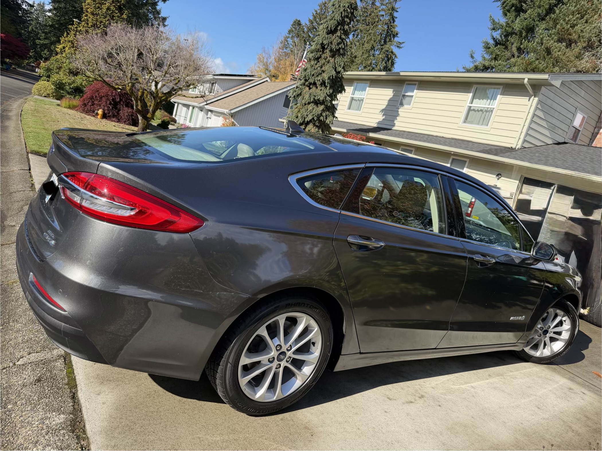 Used 2019 Ford Fusion SEL FWD image 6