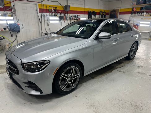 Used 2021 Mercedes-Benz E 450 4MATIC Sedan image 4