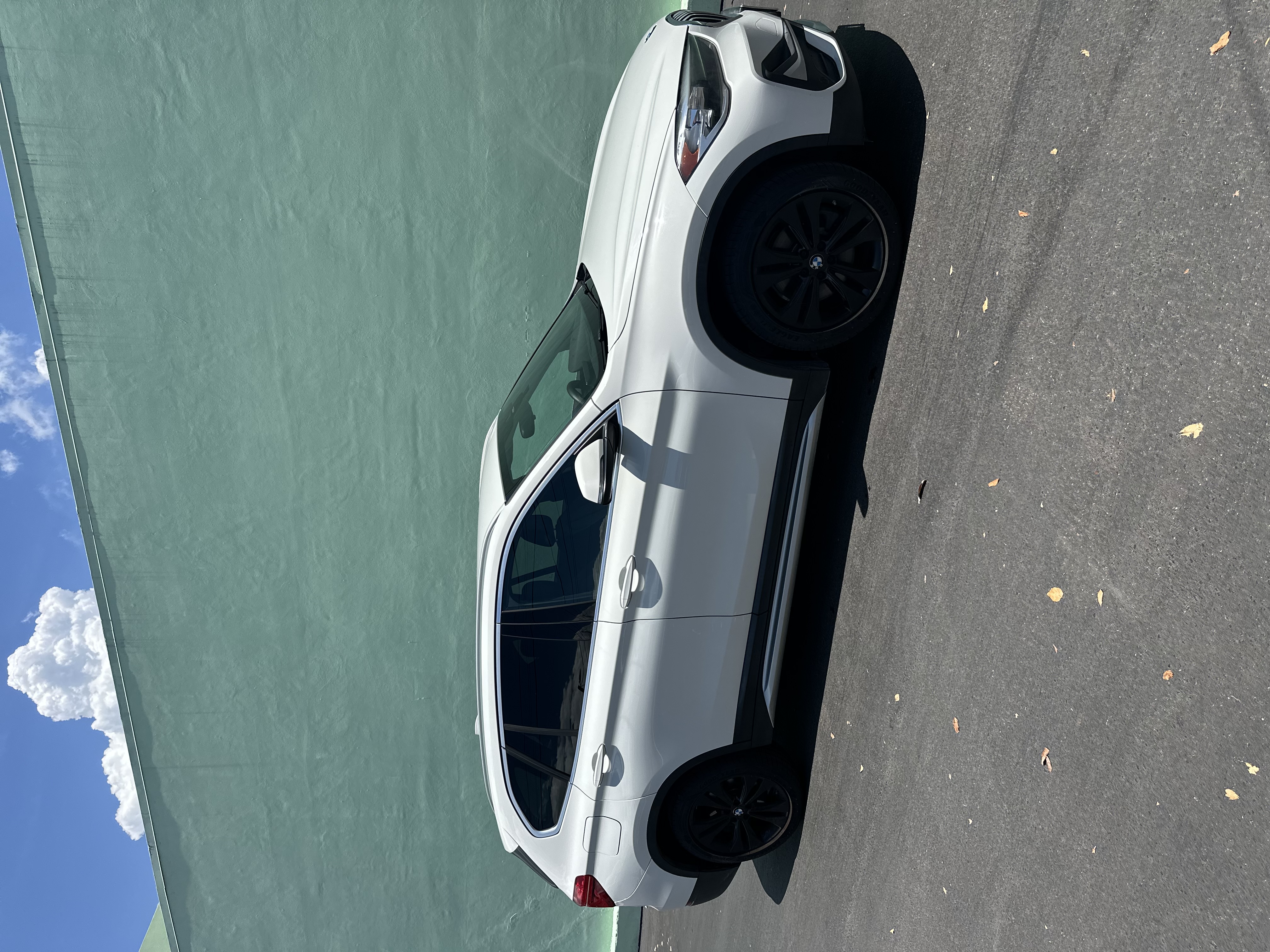 Used 2020 BMW X1 sDrive28i FWD image 1