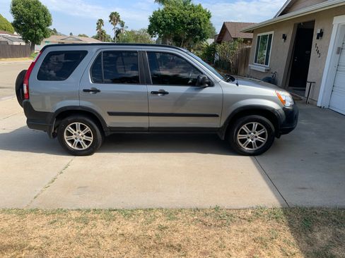 Used 2005 Honda CR-V LX image 10