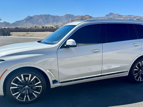 Used 2024 BMW X7 xDrive40i w/ Premium Package image 4