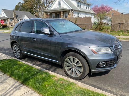 Used 2013 Audi Q5 2.0T Prestige w/ Sport Interior Pkg image 4