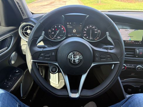 Used 2018 Alfa Romeo Giulia Ti Sport w/ Quick Order Package 22S Sport image 10