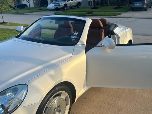 Used 2002 Lexus SC 430 Convertible RWD image 5