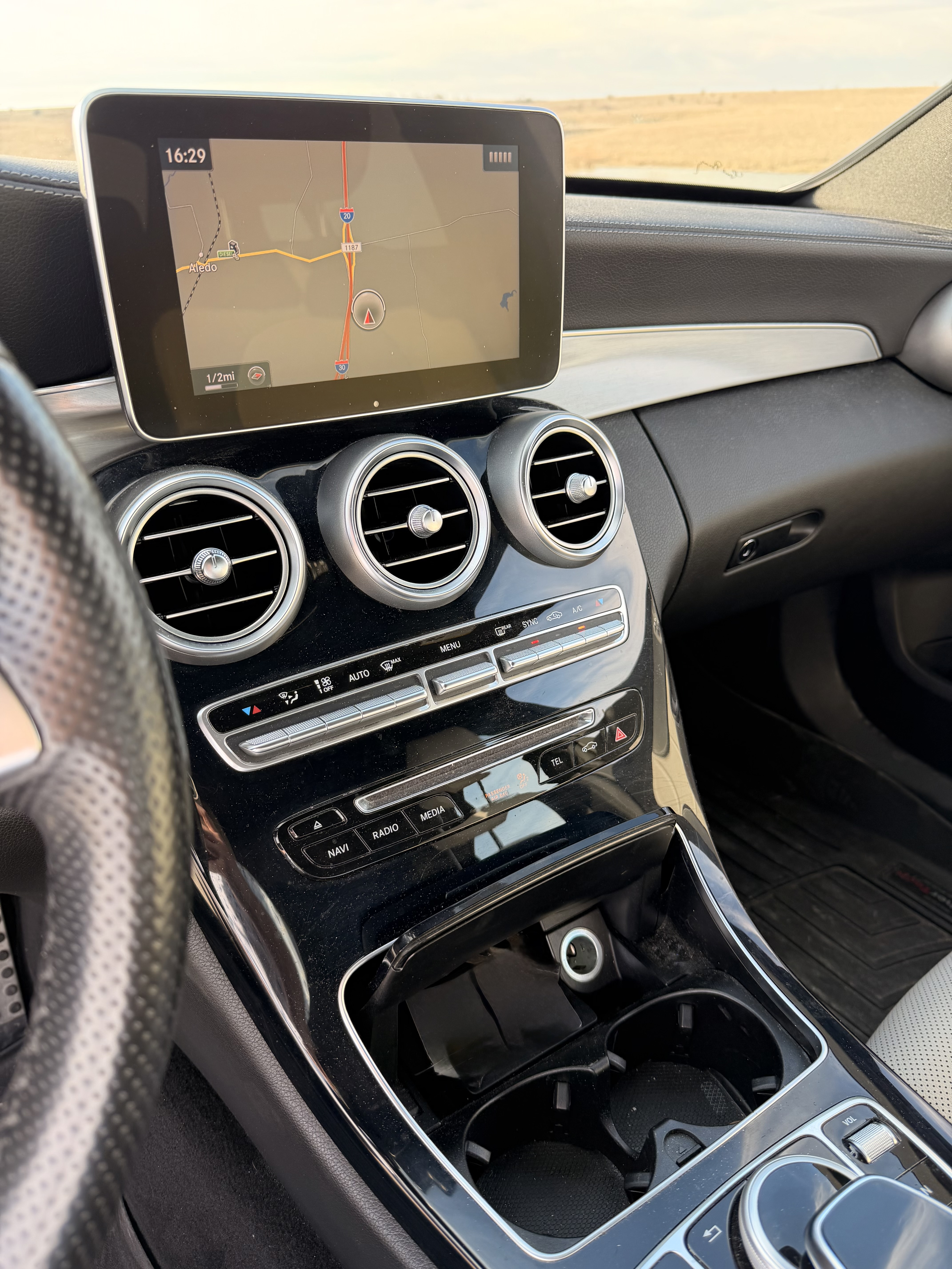 Used 2015 Mercedes-Benz C 400 4MATIC image 16