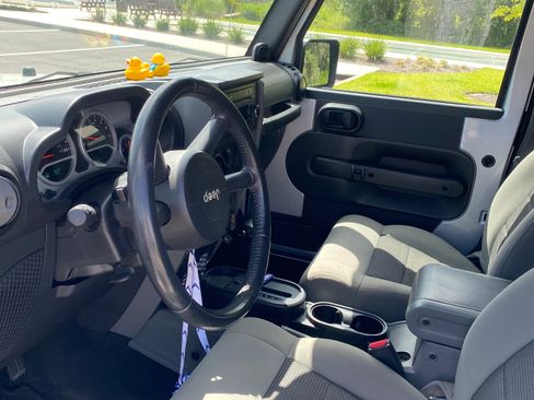 Used 2010 Jeep Wrangler Sport AWD/4WD image 7