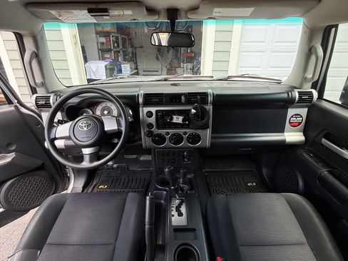 Used 2008 Toyota FJ Cruiser 4WD image 9