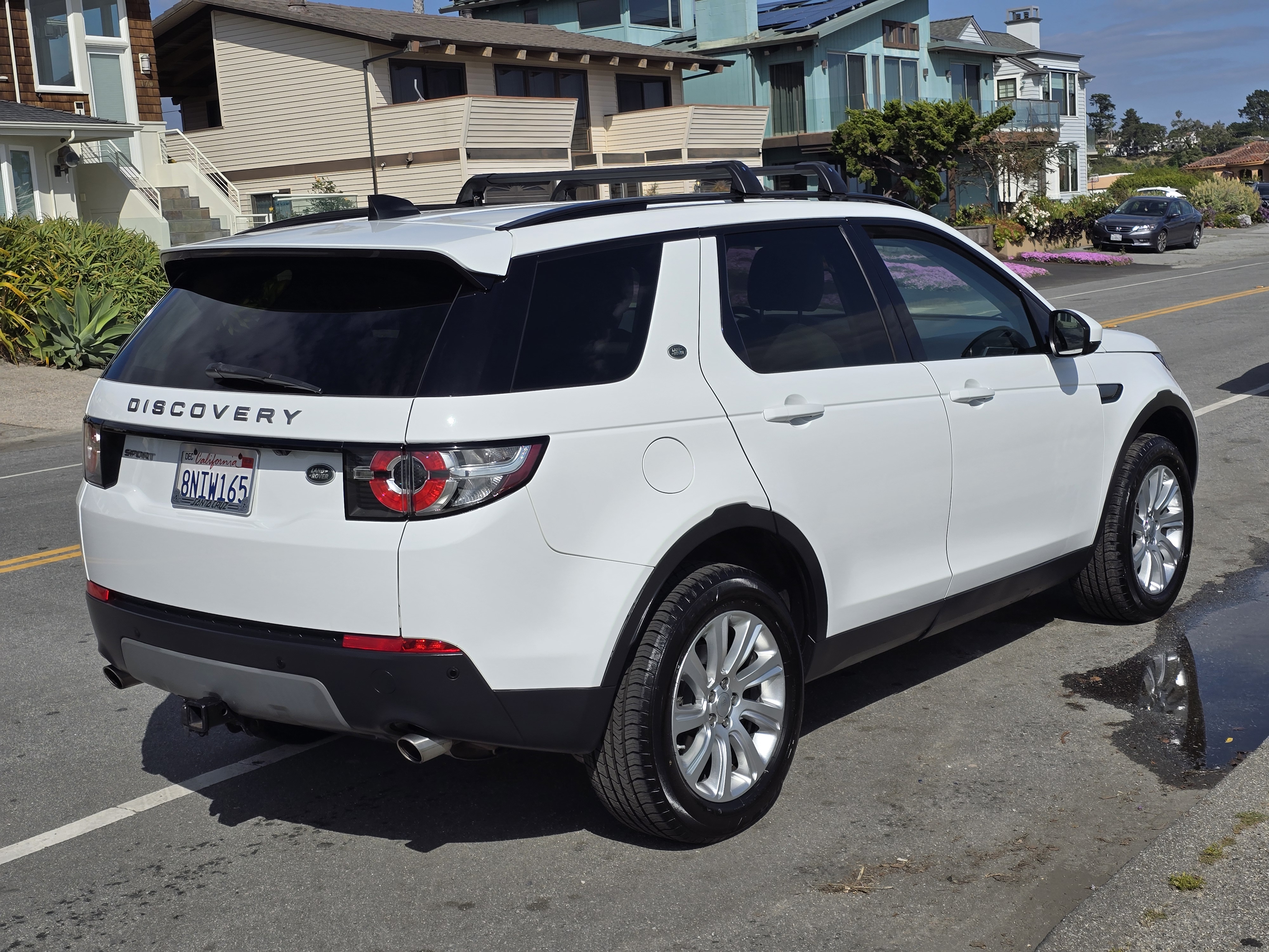 Used 2019 Land Rover Discovery Sport SE AWD/4WD image 17
