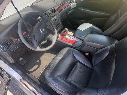 Used 2002 Lexus ES 330 FWD image 9