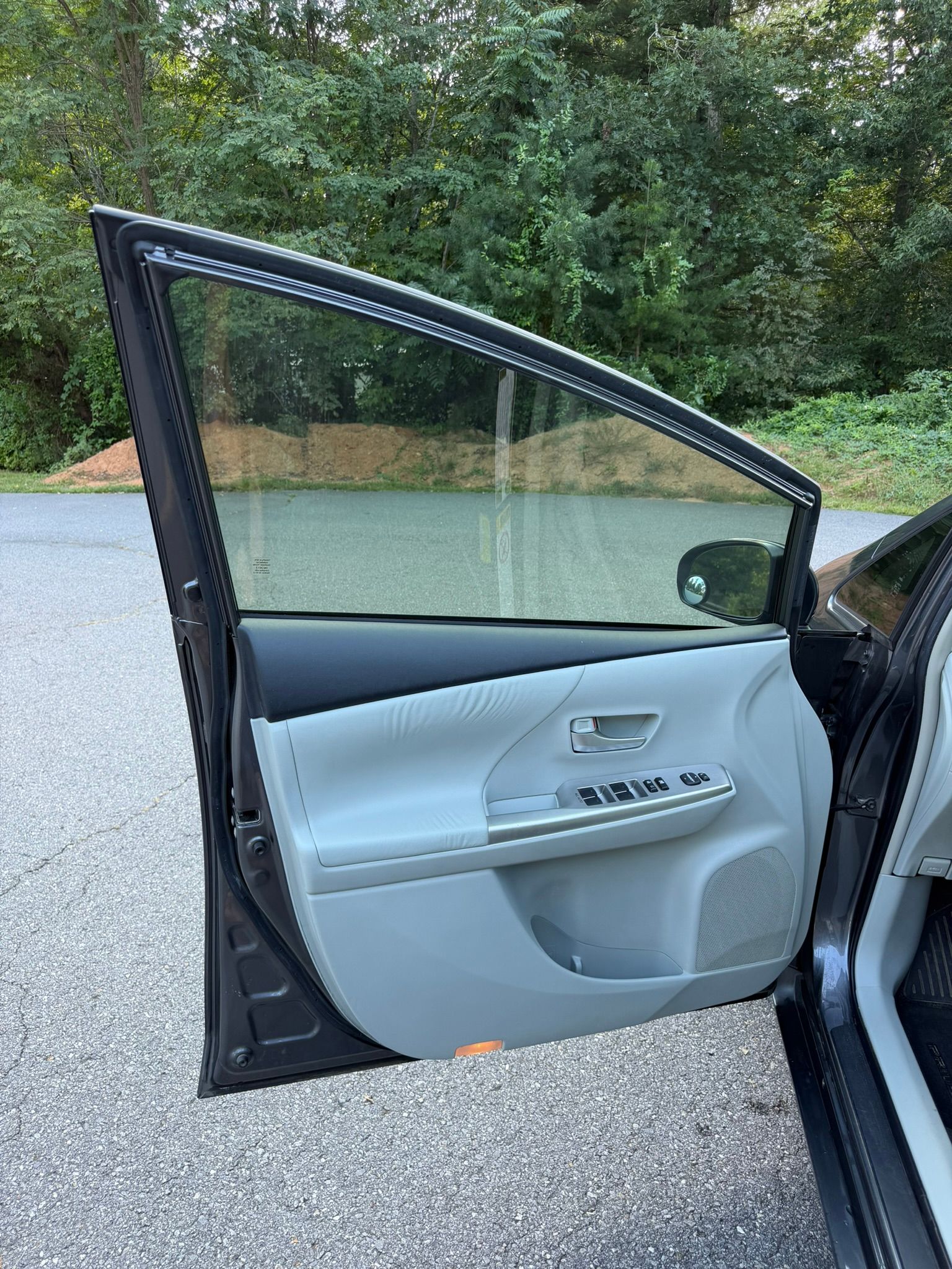 Used 2013 Toyota Prius V Five FWD image 12