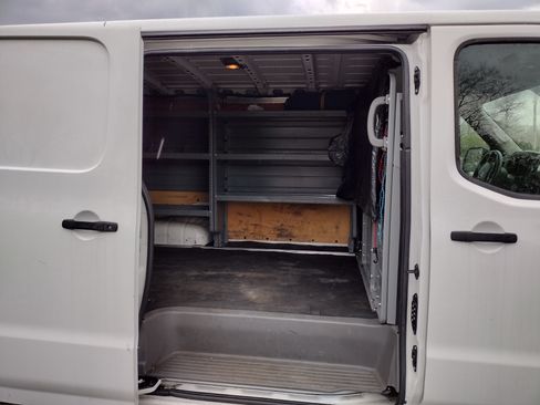 Used 2018 Nissan NV 3500 SV w/ Navigation Package image 5