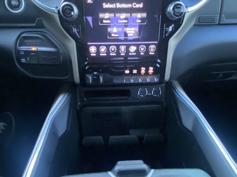 Used 2021 RAM 2500 Laramie image 9